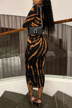 Load image into Gallery viewer, Sexy abstract printing stretch long sleeve slim midi dress