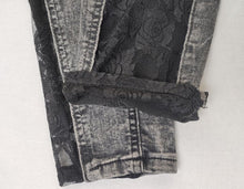 Load image into Gallery viewer, Casual plus size slight stretch lace denim spliced slim zip-up jeans