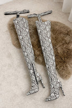 Load image into Gallery viewer, Winter new pointed snake pattern side zip-up leg ring design over knee sexy high-upper high-heel boots(heel height:8cm, shaft height:78cm)