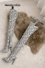 Load image into Gallery viewer, Winter new pointed snake pattern side zip-up leg ring design over knee sexy high-upper high-heel boots(heel height:8cm, shaft height:78cm)