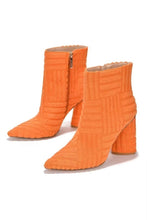 Load image into Gallery viewer, Winter new 4 colors side zip-up pointed stylish high-heel boots(heel height:7cm, shaft height:13cm)