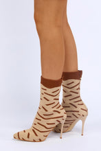 Load image into Gallery viewer, New 3 colors stripe stretch knitted pointed stylish high-heel boots